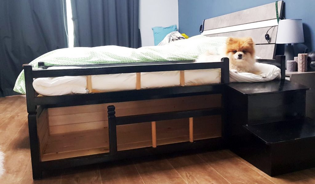 Wooden Dog crib / Indoor Crib for Dogs Dog Crib Dubai, Abu Dhabi & UAE